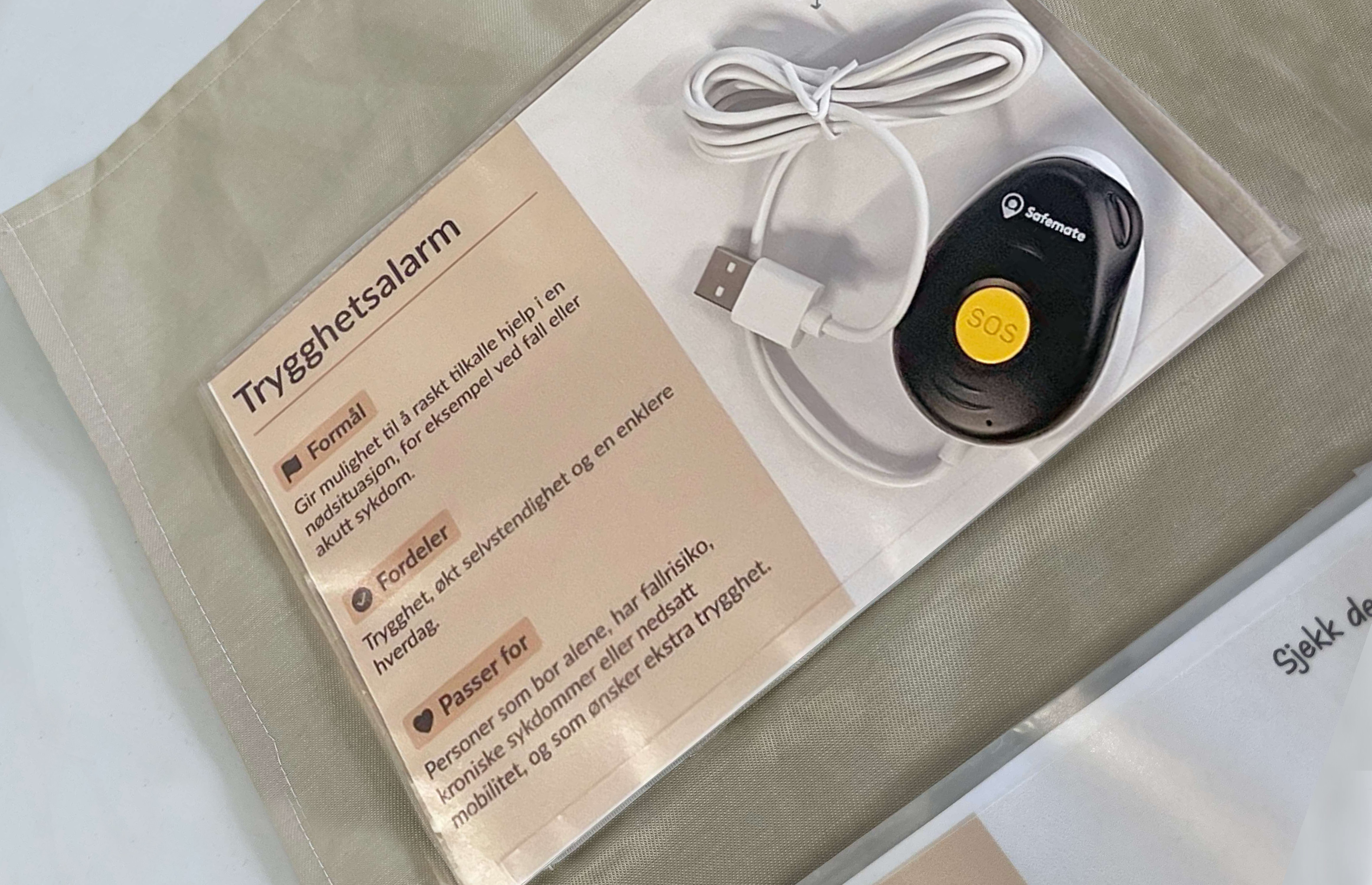 Infolapper på oppsettsduken.